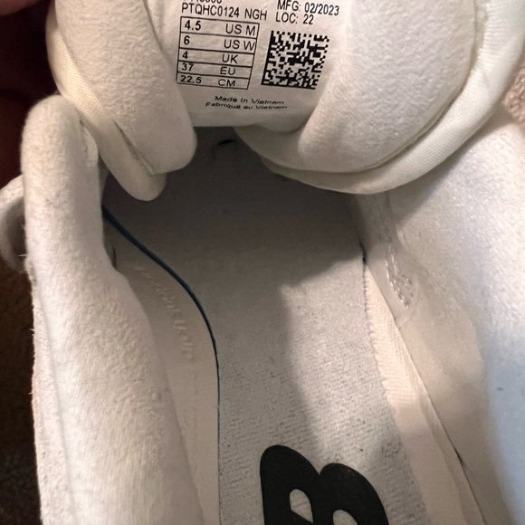 Authentic New Balance 550s - Picture 8 of 8